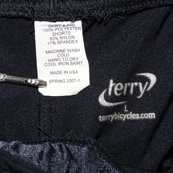 Terry Women's Cycling Skort with Attached Padded Shorts - Picture 6 of 7